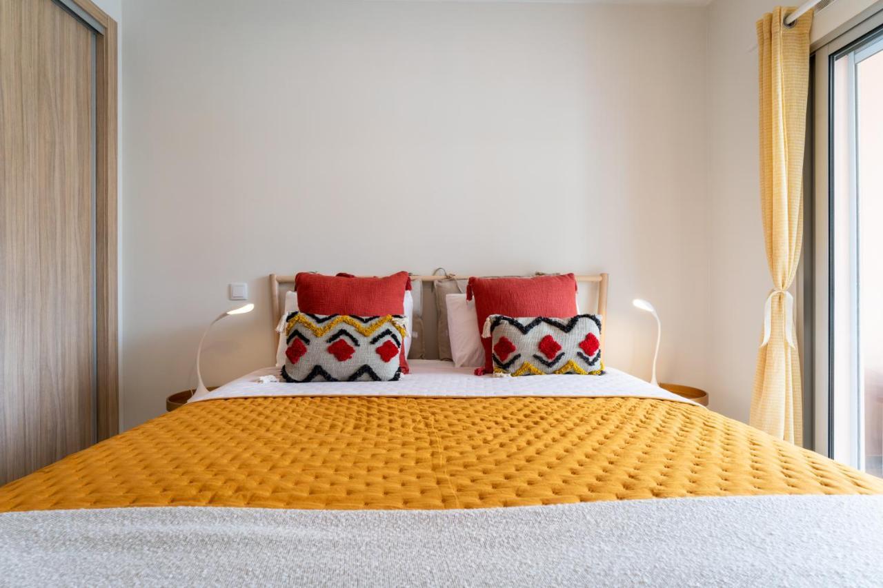 Sunny Brand New 2-Bedroom Apt - 500M From Praia Da Rocha With Ac And Pool! Portimão Exterior photo
