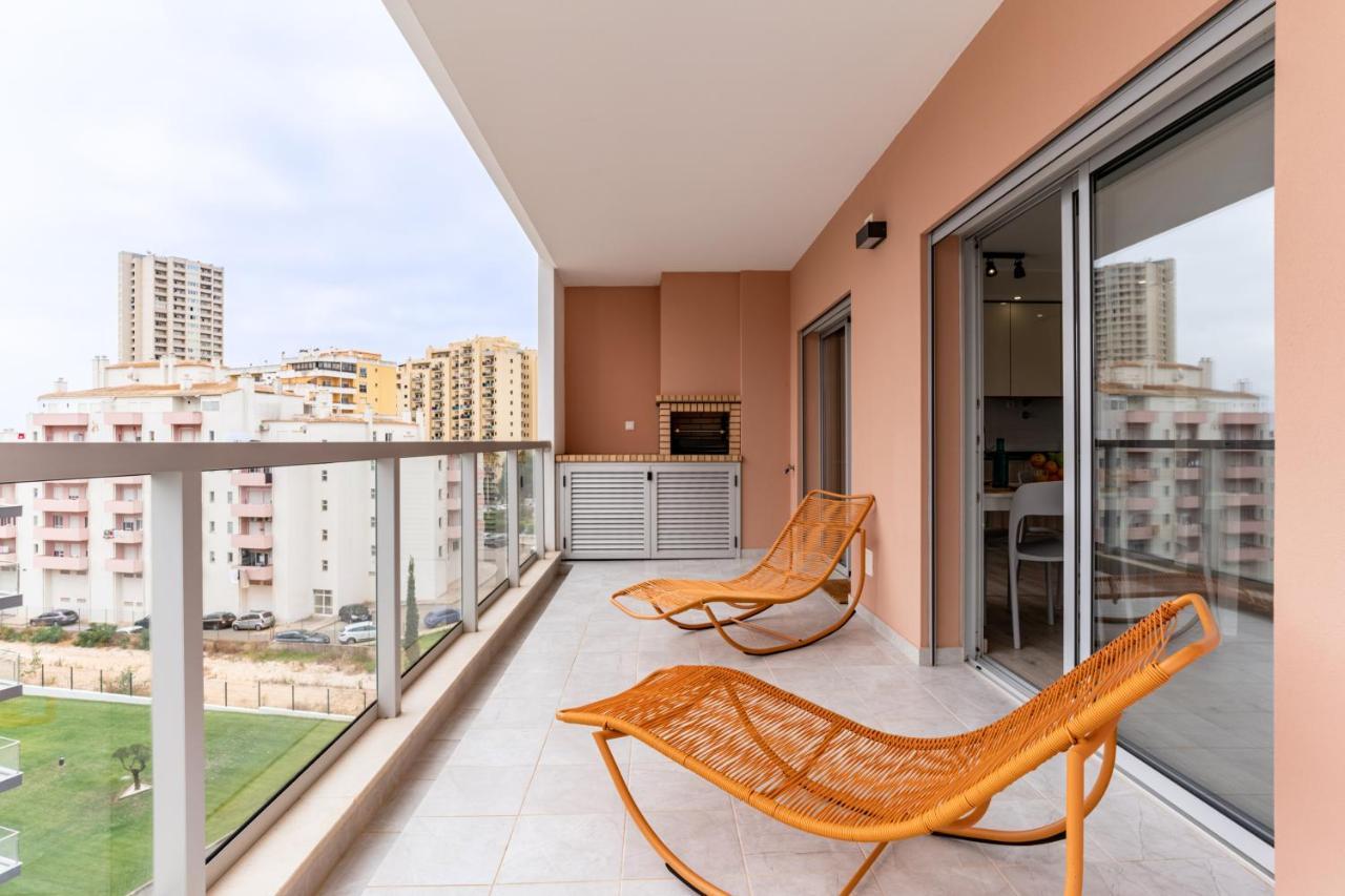 Sunny Brand New 2-Bedroom Apt - 500M From Praia Da Rocha With Ac And Pool! Portimão Exterior photo