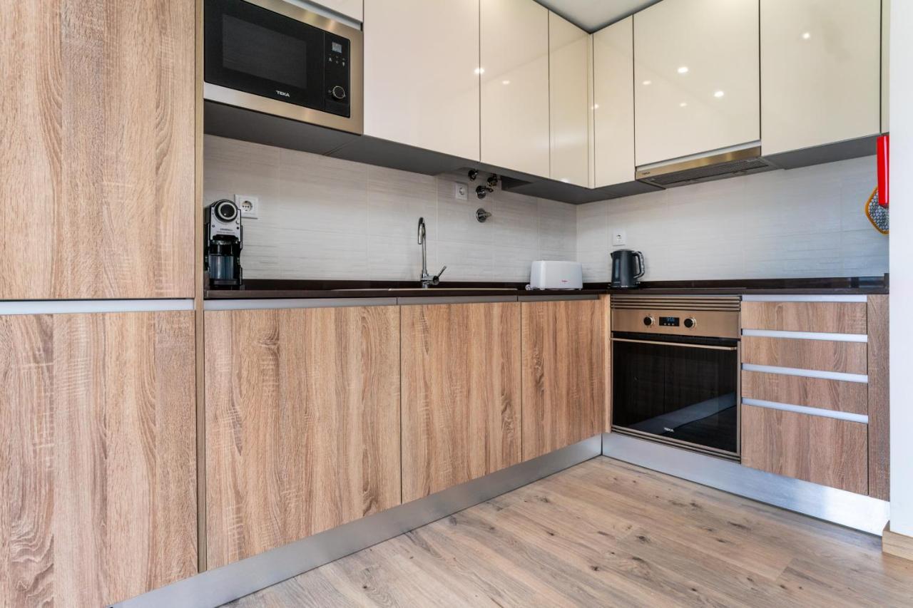 Sunny Brand New 2-Bedroom Apt - 500M From Praia Da Rocha With Ac And Pool! Portimão Exterior photo