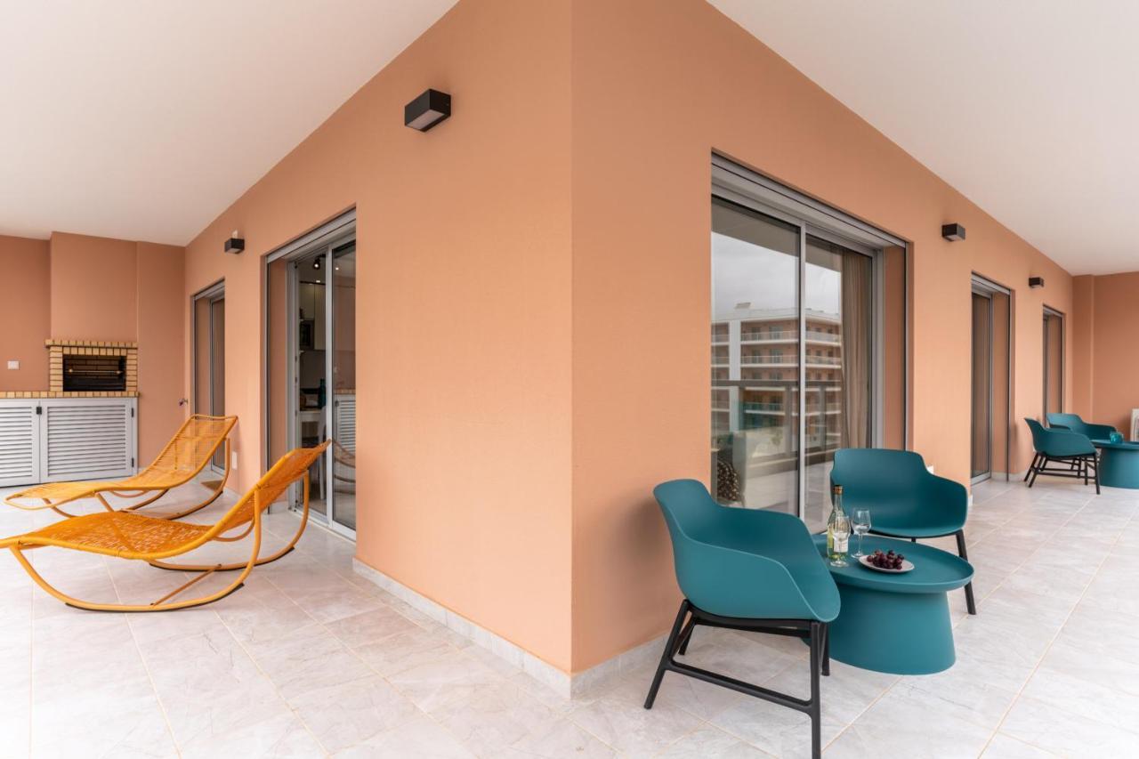 Sunny Brand New 2-Bedroom Apt - 500M From Praia Da Rocha With Ac And Pool! Portimão Exterior photo
