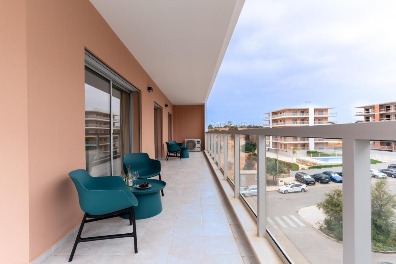 Sunny Brand New 2-Bedroom Apt - 500M From Praia Da Rocha With Ac And Pool! Portimão Exterior photo